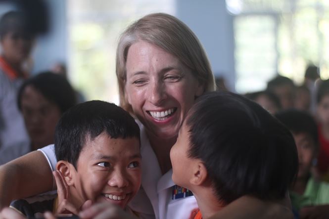 Những bóng hồng trên tàu sân bay Mỹ USS Carl Vinson
